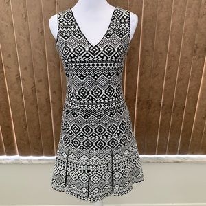 Jessica Simpson Black/White Aztec Printed Dress